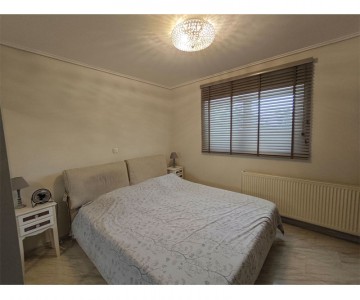 ΞΥΛΙΝΑ ΣΤΟΡΙΑ ΣΕ ΚΡΕΒΑΤΟΚΑΜΑΡΑ