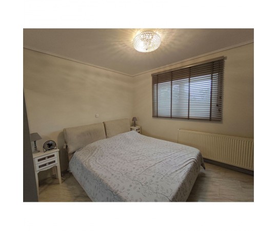 ΞΥΛΙΝΑ ΣΤΟΡΙΑ ΣΕ ΚΡΕΒΑΤΟΚΑΜΑΡΑ