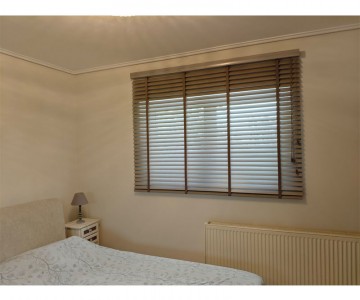 ΞΥΛΙΝΑ ΣΤΟΡΙΑ ΣΕ ΚΡΕΒΑΤΟΚΑΜΑΡΑ 2